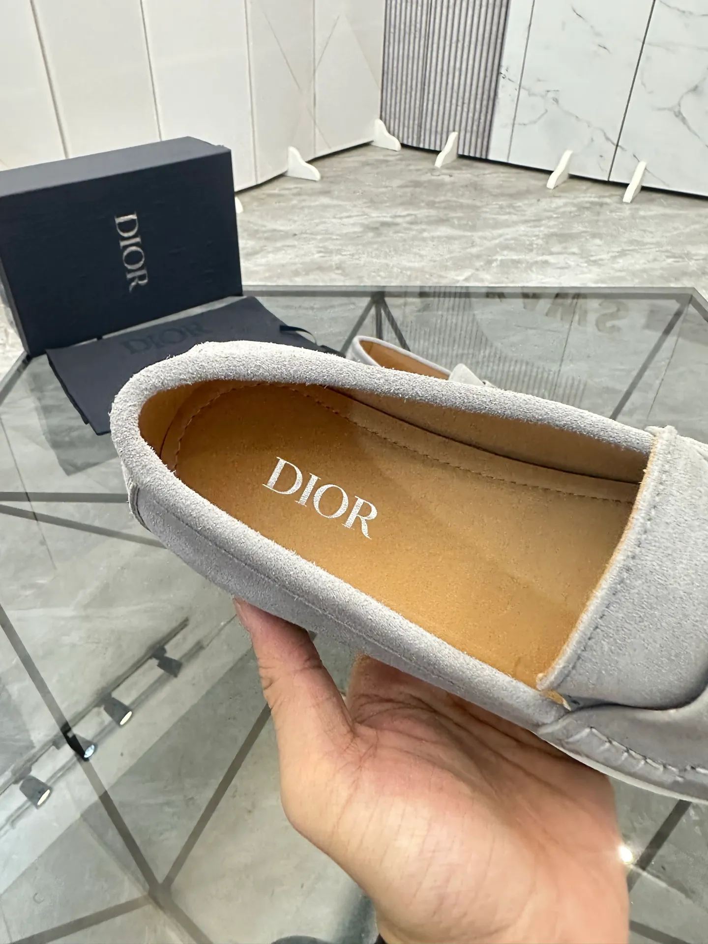 Selling men's shoes 💰: 💰P440¥ Product trademark: Dio* "Dior*" slip-on shoes Regular size: 39-44 (can be customized to 45.46) Product materials: imported nubuck leather upper, cowhide lining, original outsole. Number: 628